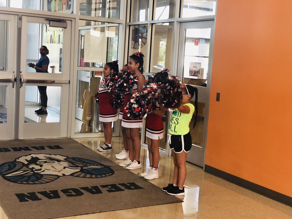 AngelaDuplechai's tweet photo. Go Golfcrest Cheerleaders!  #SpecialEducation https://t.co/lhXbRDZmAj