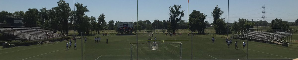 AthleticsHHES's tweet photo. Perfect weather for #HighlanderLAX Senior Day against @LMASwamplife! #GoHall🗡 https://t.co/CzciSNCAWZ