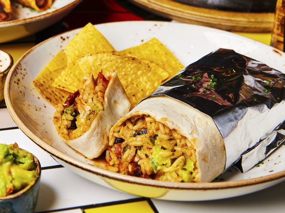 TheChiquito's tweet photo. FREE BURRITO ALERT!! 🏃📣

Are you running in the London Marathon tomorrow? We're giving away 100 FREE burritos to celebrate your victory 🌯🏅 Just show your medal in our Leicester Square restaurant and you can take one away with you!

T&amp;C's Apply. https://t.co/EWGbT9MHL4