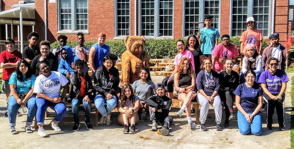 MontevalloHigh's tweet photo. Thank you to Ms. Pastor, Mr. Cottingham, and @MHS__Principal, and our wonderful students for great day of MHS Day of Service and making our school look better! Way to go Everyone! https://t.co/Z6rLt4SaUy