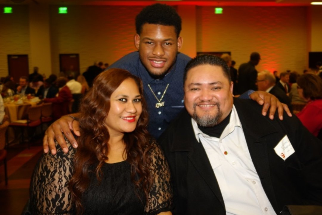 Juju Smith Schuster Biological Father Juju Smith Schuster Throws Ball