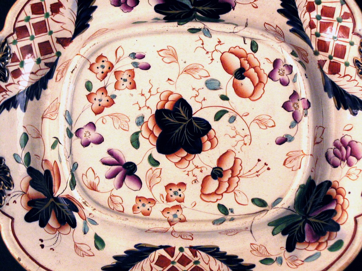 CampbellHouseTO's tweet photo. April showers bring May flowers. Here are some floral beauties from the #CampbellHouseCollection china sets. #FlowerDelivery https://t.co/MKqbZPt5lN