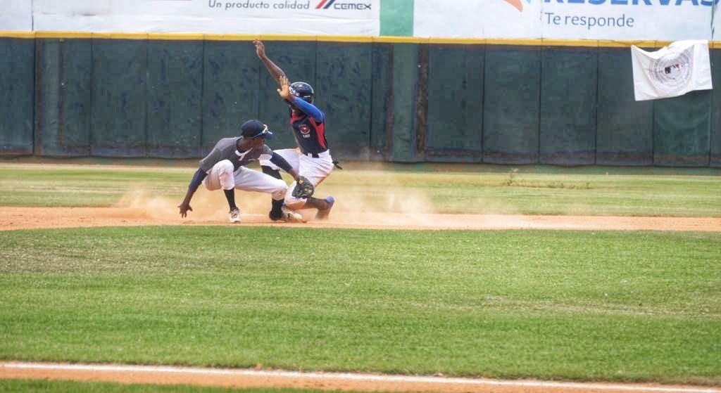 MLBDominicana's tweet photo. El torneo del #TrainerPartnershipProgram sigue enseñando el gran nivel de talentos que tenemos. 👦👏👍 #MLBDominicana 🇩🇴 https://t.co/cNttxE2C48