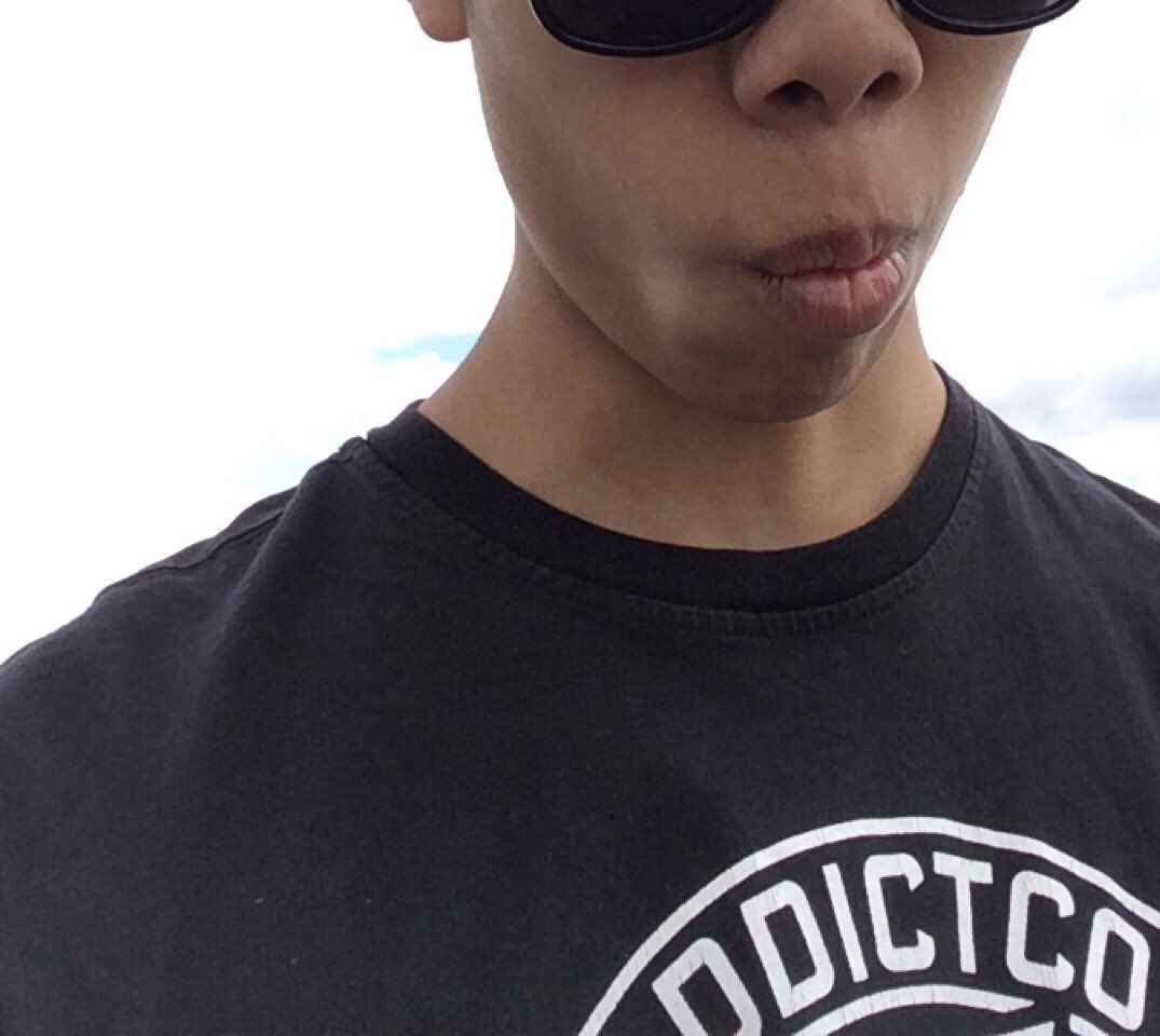 guccigang2019's tweet photo. gang member 3: jared loh🔫

strengths:
-can blow o's
-hella tall
-sick hair 😈

weaknesses:
-feet
-brown girls
-empty pods :( https://t.co/3PeNV9l1Bl