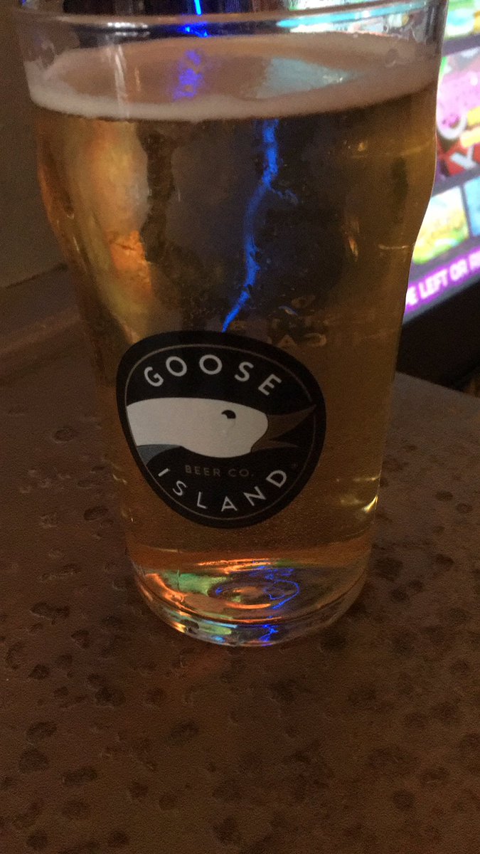 AndoverBeer's tweet photo. Disappointingly, this @CamdenBrewery #CamdenHells was £5.10 a pint &amp; served in this glass @Redbridgepub @StonegatePubs #TheRedbridge #Andover. 3/5 as an overall score, service wasn’t great as Gent didn’t even acknowledge me after I ordered &amp; pub not even 1/4 full. https://t.co/uK9ElfrTF3