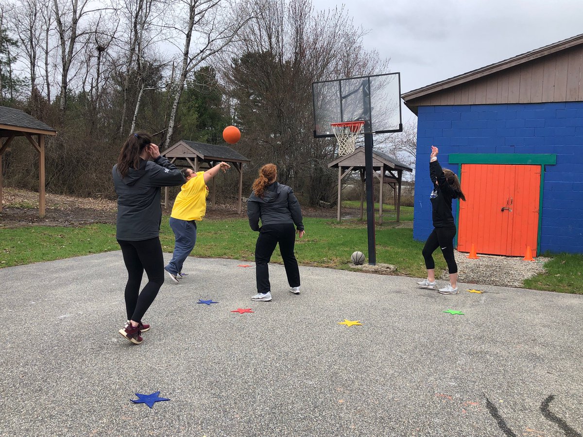 UNE SAAC tweet media