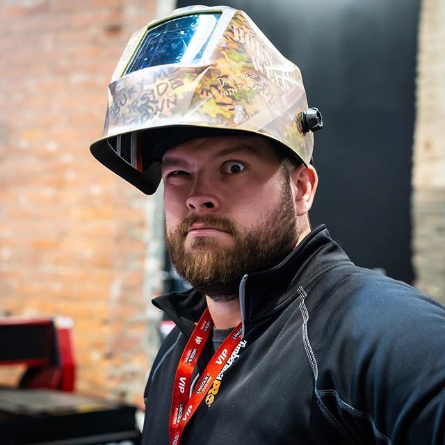 John_Malecki's tweet photo. Saturday feels from @springmake ..... I may look as lost as I look here 😳. But in all seriousness couldn’t be having more fun helping get more people welding ! #weld #welding #springmake #lincolnelectric https://t.co/DfHICBYq3Q https://t.co/WiP34Jl98z
