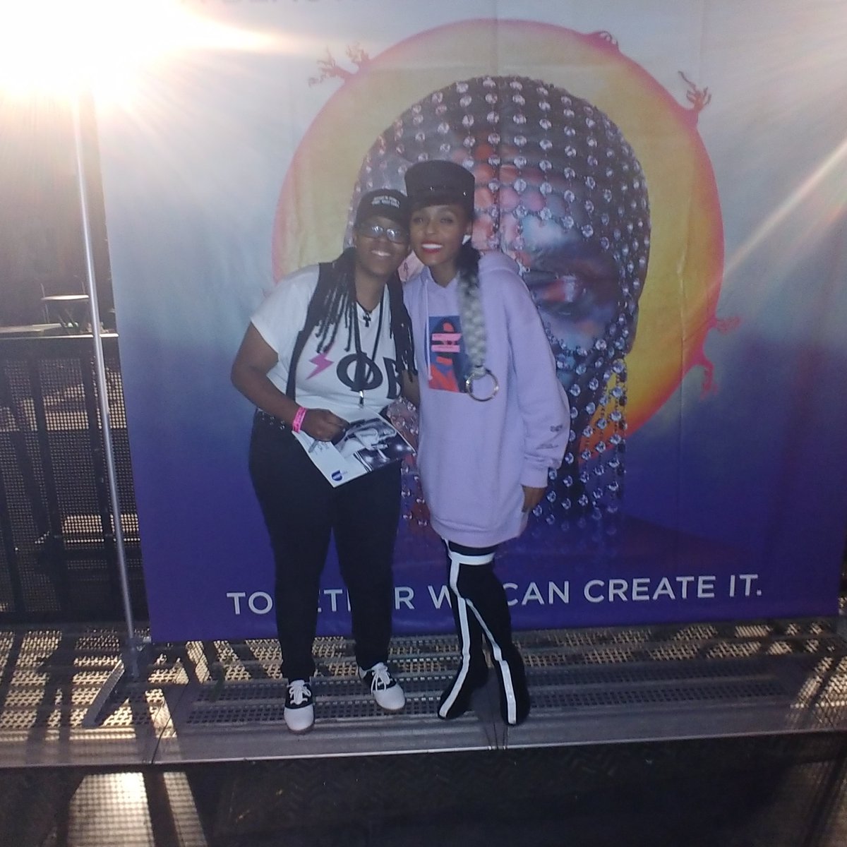 beyondbinary91's tweet photo. #IamaDirtyComputer https://t.co/dRpOE2k2o8