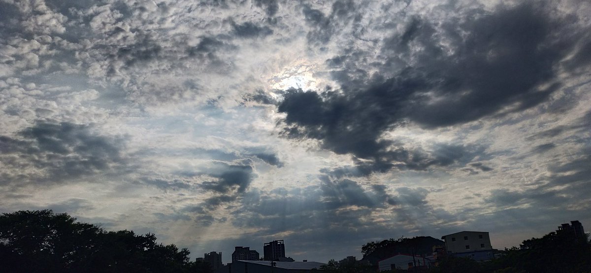 Wonderful scenery
奇景
#Taiwan #sky #Miracle #Wonderfulscenery