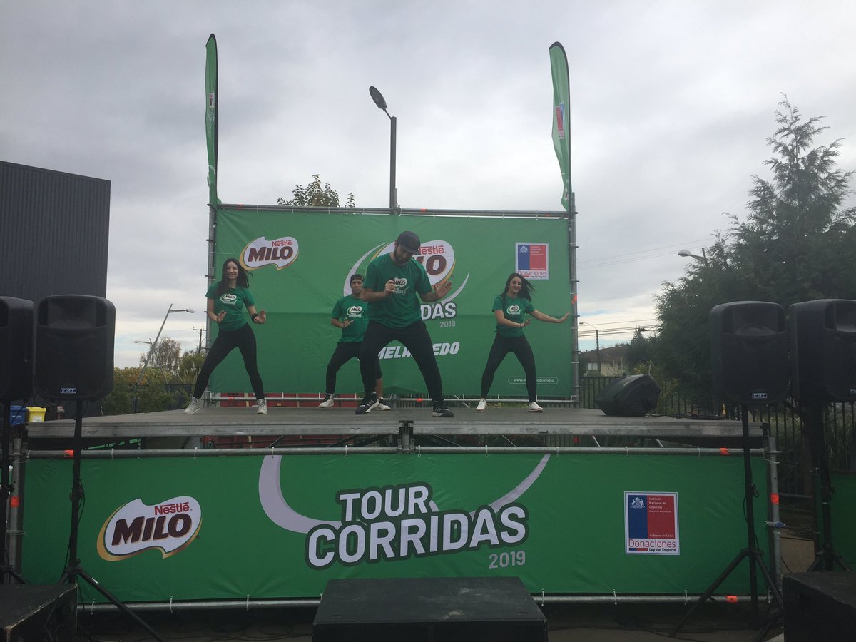 maquitat's tweet photo. En la entrega de Kits de #CorridasMILO #Temuco #MeLaPuedo @soytemuco @punto7temuco @araucanianews @Temucodiario @tvnredaraucania @temucotv @Radiomiradorfm @temuco @RadioTemuco @TemucoAraucania https://t.co/FmL9jGkrId