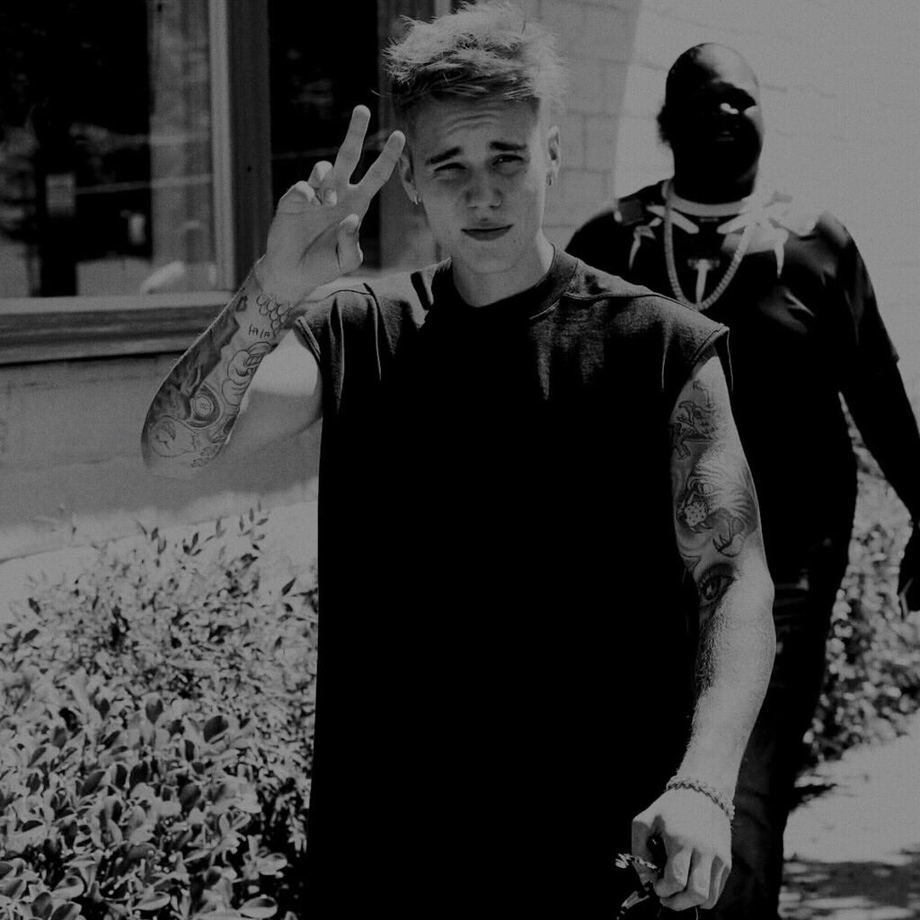 obsessxon's tweet image. ❛ Completely naked on top of me.