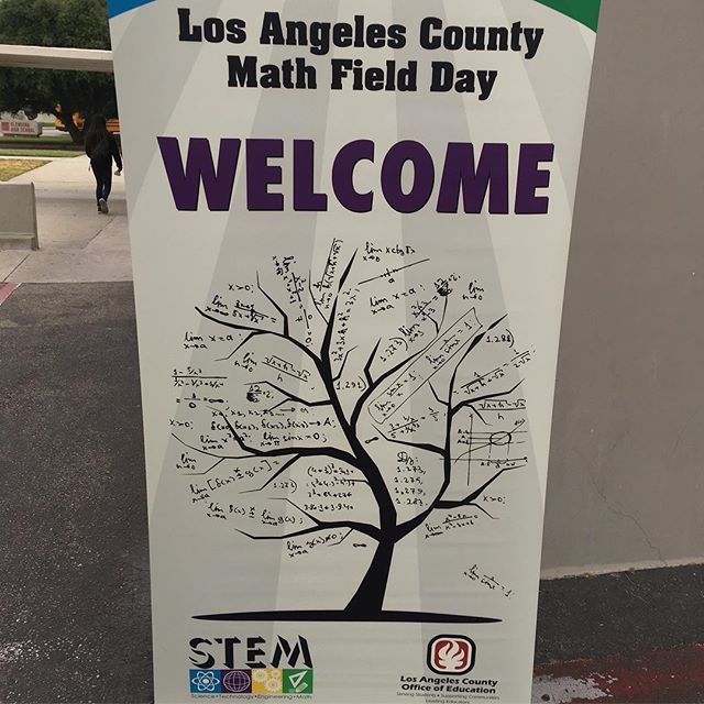 Great team T-Shirts: “There’s a fine line between numerator and denominator.” #mathjokes #fractionsarefun #lacoe #mathfieldday https://www.instagram.com/p/Bww_4usAnk7/