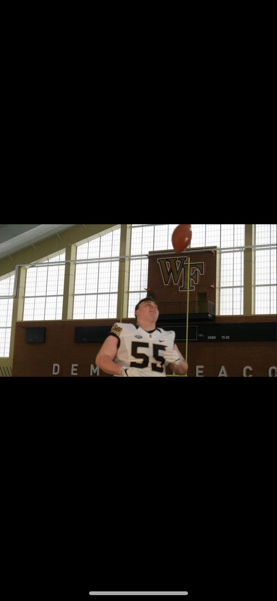 nikolaibuj3's tweet image. Wake Forest was an unbelievable experience! Thank you to @105quai for the amazing tour, and thank you @CoachTabacca for the great talk! Hope to be back soon!