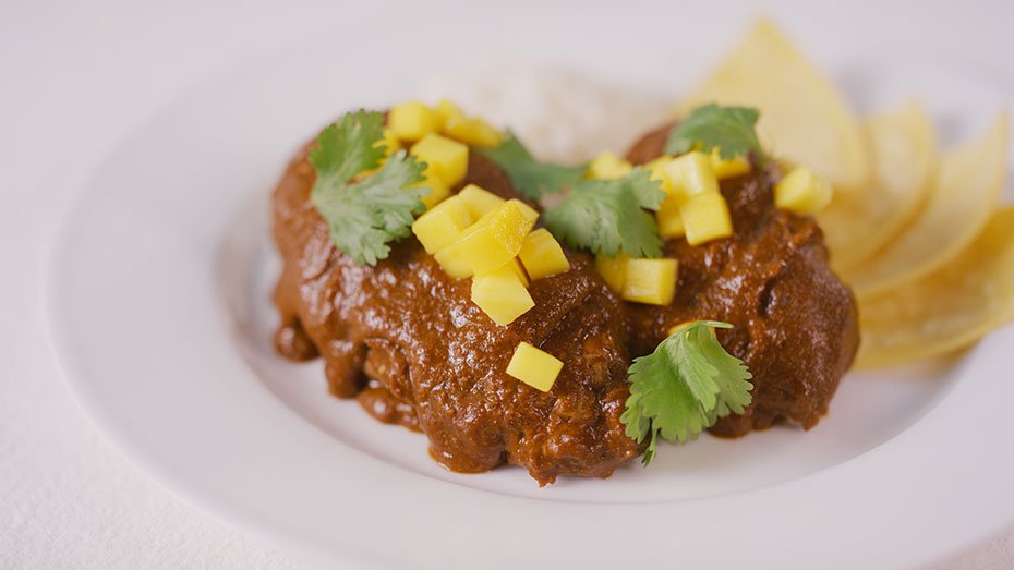 CIACulinary's tweet photo. Spice up your life and learn how to use mango seeds with this #delicious #mango #mole! #MangoADay #yummy #recipe
https://t.co/W3EDRZueiP https://t.co/Lg4aJZ3wyN