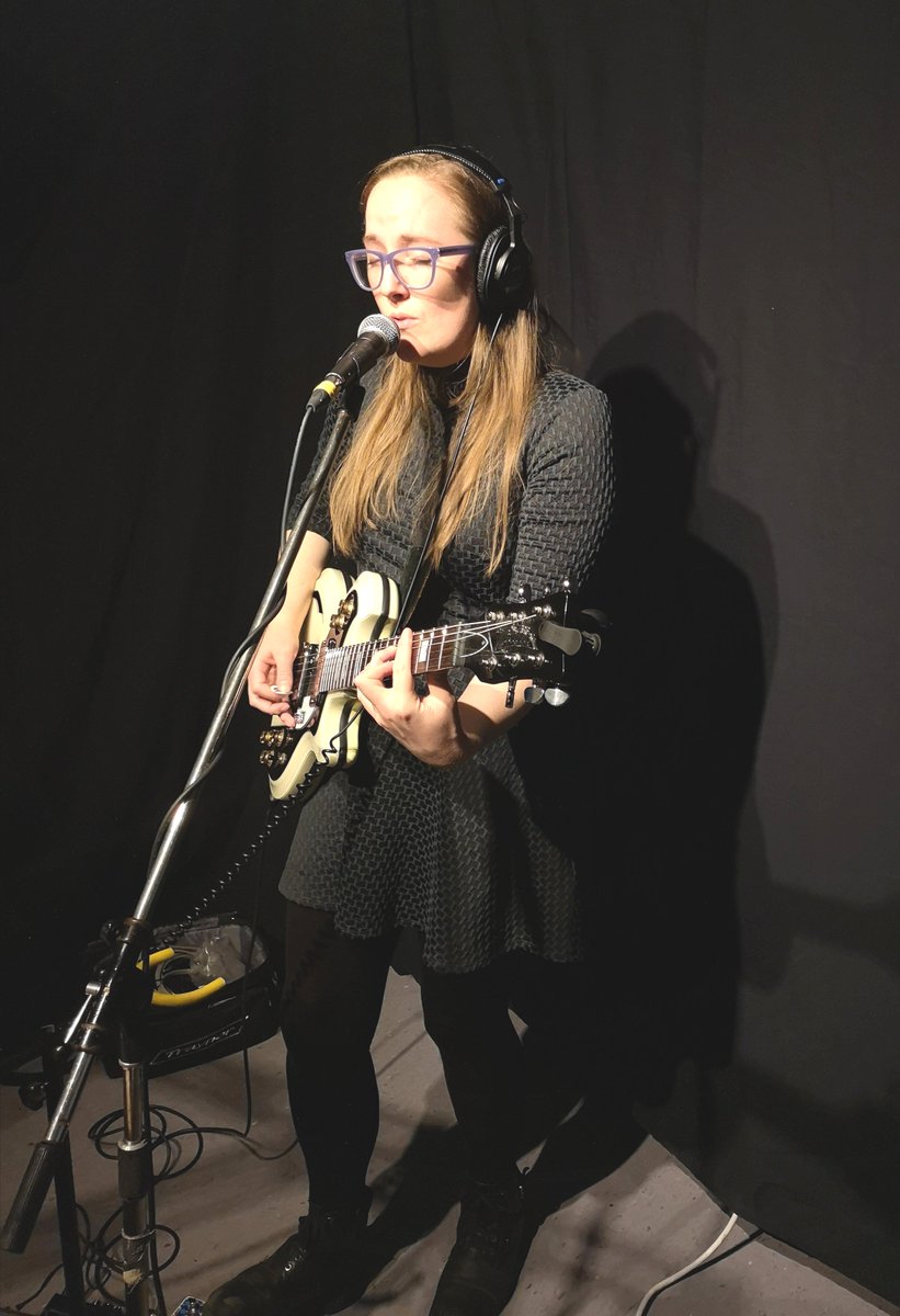 thedrewmarshall's tweet photo. #LIVE NOW ON #TDMS
https://t.co/VSrw0MsCoT
& ON FB: https://t.co/fJ4b3bmovm
LIVE! on TDMS – Devoted SOULY To The Art Of Music
THIS WEEK'S RECORDING ARTIST: Sarah Hiltz
https://t.co/zXZF7pAUg7
@srhiltz is expanding the folk tradition with her #latestalbum, #BeautyintheBlue https://t.co/IePe8PJfYL