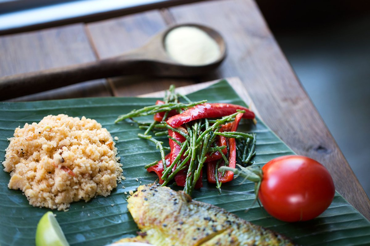 In November we made a simple #SeabassPolichattu dish in a super marinade. This is a simple but delicious dish and still available in our shop. 🍅🌶
#thekariclub #makethis #cooklikeapro #brighton  thekariclub.com/the-box/?utm_s…
