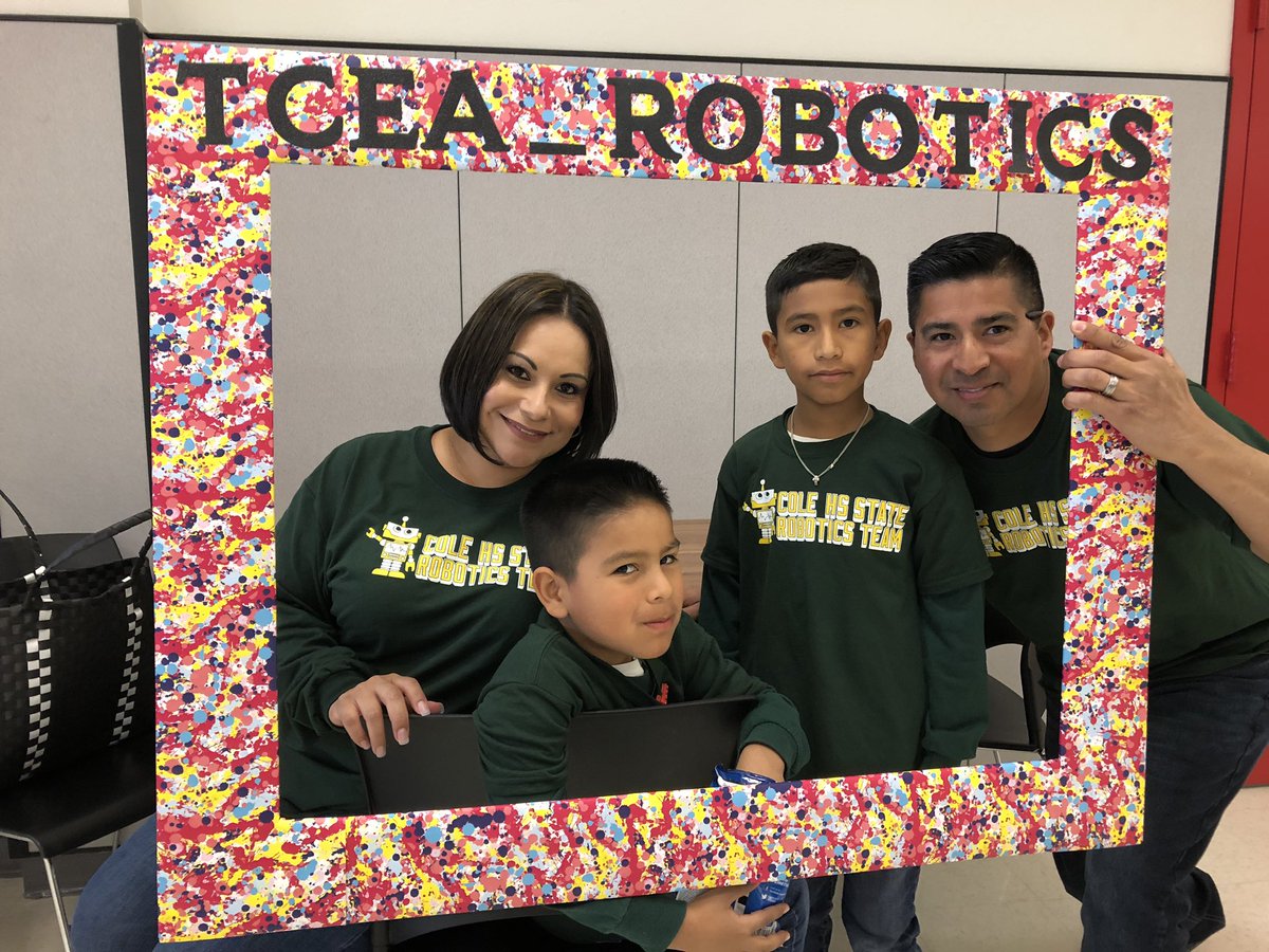 DVISD_EdTech's tweet photo. 🌪 🤖 #DVphotowhirlwind
#TCEA_Robotics #DVISD_EdTech #DVProud @TCEA @DelValleISD https://t.co/vdtuhbJ9qf