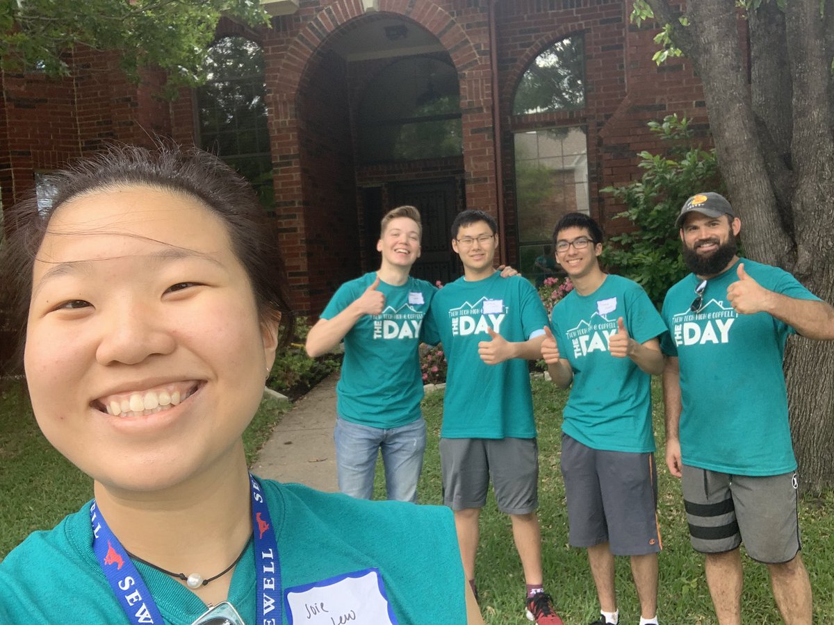 JoieJLew's tweet photo. lawn work and volunteer service is a great time with these guys!!! #DoitfortheDAY @NewTechCoppell #NTHCEmpower https://t.co/7CBzxRwLcc