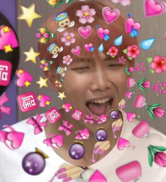 ARMYYoongiverse's tweet photo. This is me everytime i sing "REMEDYYYYYYYY"

the song has a sad meaning but i feel so inlove with those three 😭😭

#BBMAsTopSocial BTS @BTS_twt https://t.co/quHqZE8BYZ