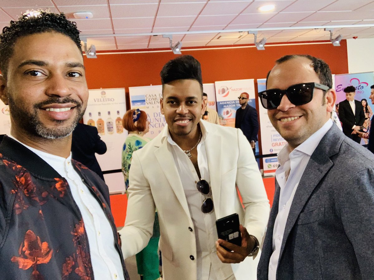 AminArias_G's tweet photo. 🎶 Pisando la #AlfombraRoja de la #GalaMusical de la #MúsicaLatina en #Europa🇪🇺 que organiza en #España🇪🇸 @NorbertoAzor y su magnífico equipo.

Viendo tanto talento joven, chicos y chicas, me siento muy orgulloso de ser #Dominicano🇩🇴 y de vivir en el #Madrid que nos acoge. 🥰 https://t.co/ieLPJq4iSG