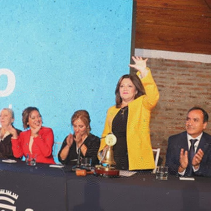 Nora_Cuevas's tweet photo. 10 años de una gestión exitosa, marcó la #cuentapublica #2018 
Quiero felicitar a la #familia #municipal @SanBernardocl y a todos me han acompañado en este camino de gestión y cariño ❤️🇨🇱📑 https://t.co/jqlH6xovD8