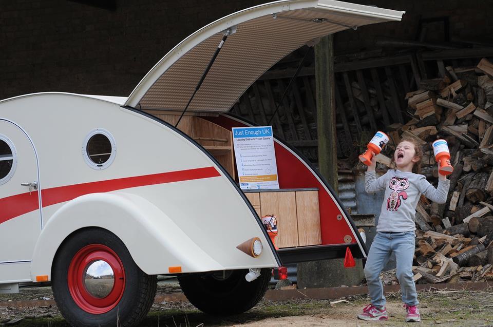 TheEnglishCarav's tweet photo. Ruby 4 years ago on a photo shoot for @Justenoughgroup a children's charity close to our hearts. A lovely memory with Ruby. xx #JustEnoughGroup #Charity #TeardropCaravan https://t.co/fN1sDvqEN0