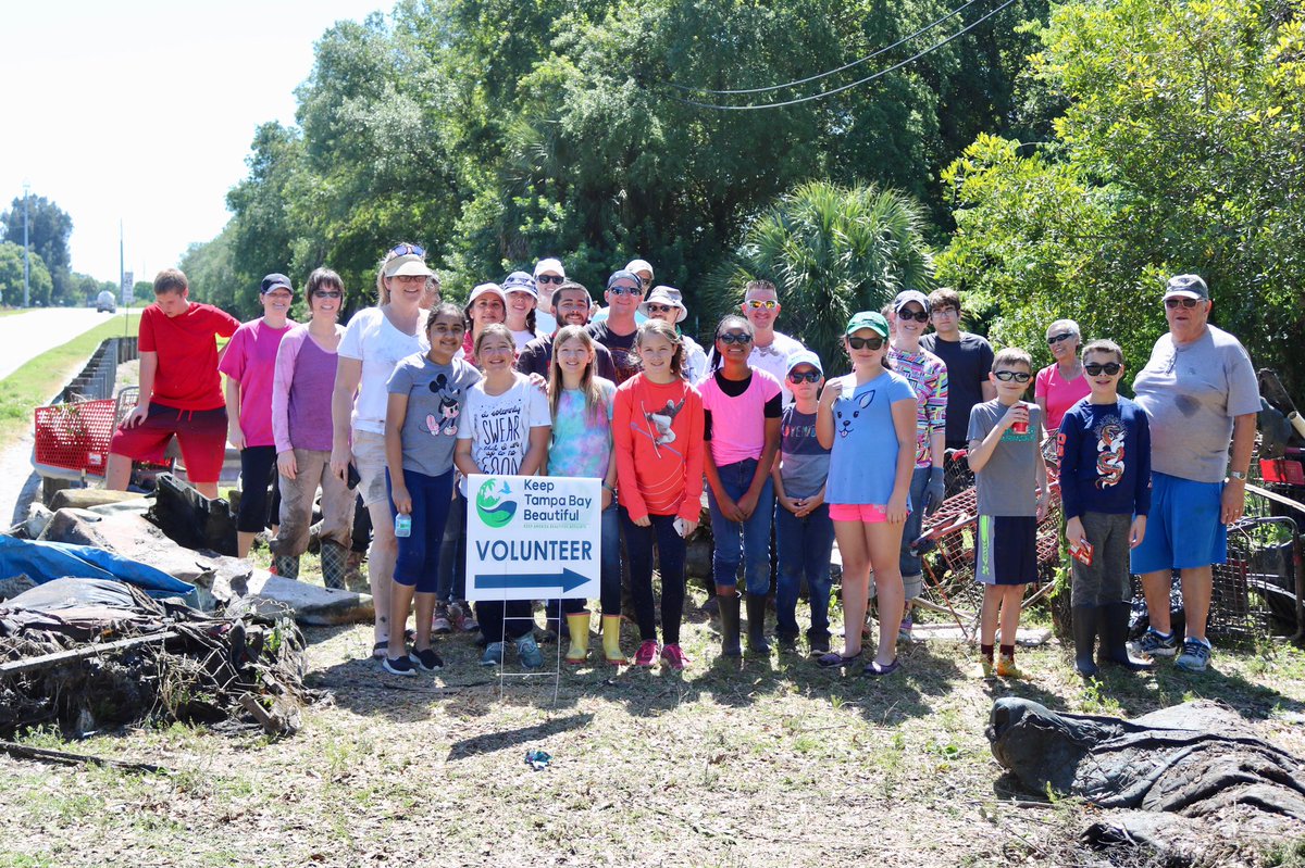 LLTAcademy's tweet photo. Thanks to all of our volunteers from @keeptbb @EPCHC and @lltacademy who helped with our Canal Clean Up to #keeptampabaybeautiful #keeptbb #earthday2019 #greatamericancleanup @rootsandshoots @janegoodallinst @TheLeaderinMe #tlim #lighhouseschool https://t.co/2njPTuaXth
