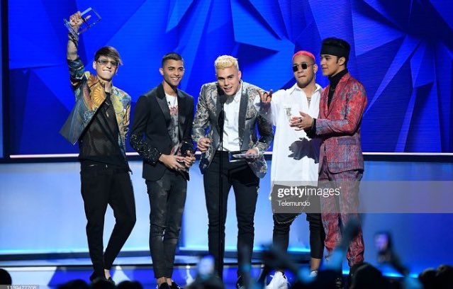 bestcncopic's tweet photo. #LatinBillboards ✨ (3/3) https://t.co/RLt8mWifNZ