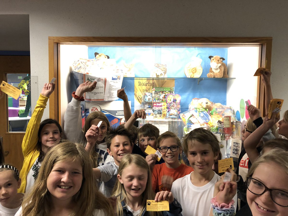 van_tastic6's tweet image. Thank you #rooneyranch @PtaRanch for the tickets and golden tickets! Excited for the basket drawing!