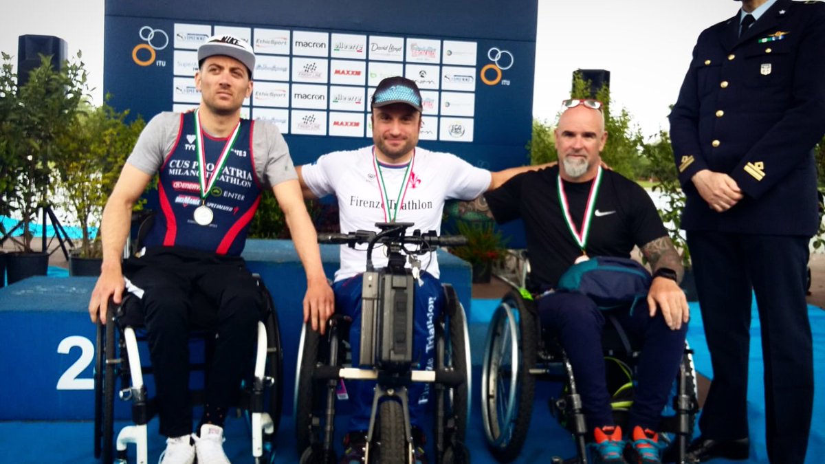 "Racing is life...
Everything before or after is just waiting" 🏊‍♂️🚴‍♂️♿
#paratriathlon #italianparatriathlonseries #firenzetriathlon #obiettivo3 #magneticdays #swimmbikerun