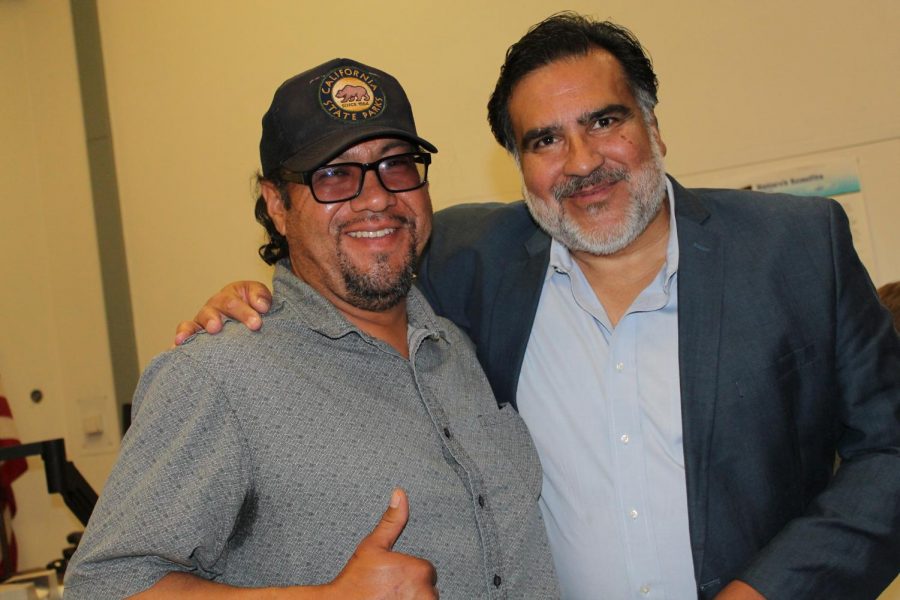 Badass director @PRrodLA and kick ass actor Jesse Celedon at a recent screening of @BrownBuffaloPBS in Bakersfield.

I am so PROUD to have been part of this #film and to have met people whom I will call #friends forever.

#LatinosCreate
#DiverseCast
#Love

therip.com/features/2019/…