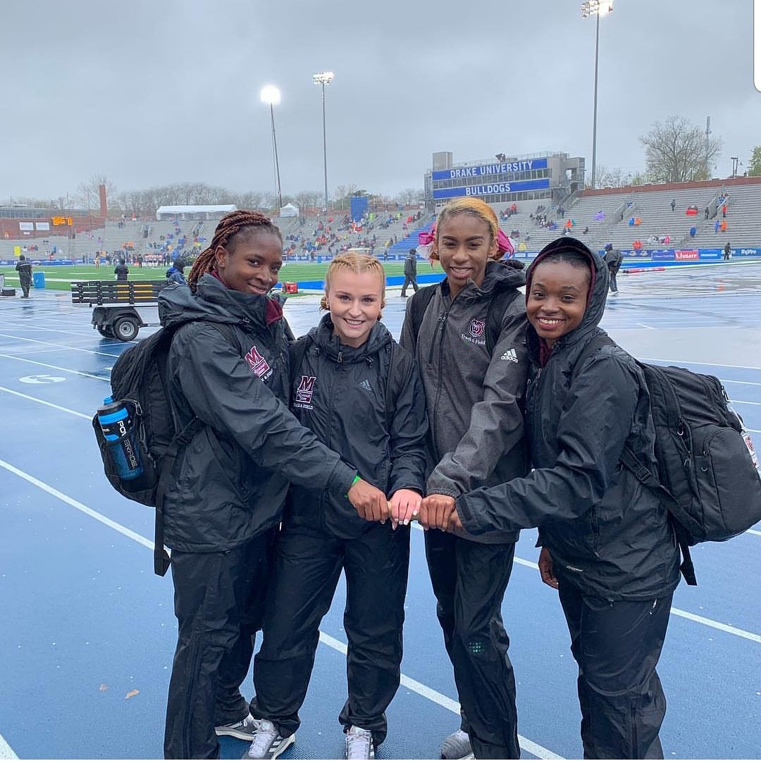 CarmelitaJeter's tweet photo. A Relay Is Not Based On 4 of The Fastest Runners. It's based on 4 girls with the best chemistry and trust. These ladies just represented @MissouriStBears being the runner up @DrakeRelays in the 4x100m. They make my job easy #CoachJet #BrickbyBrick #RacingBears #FastBears https://t.co/TTYj34KuUY