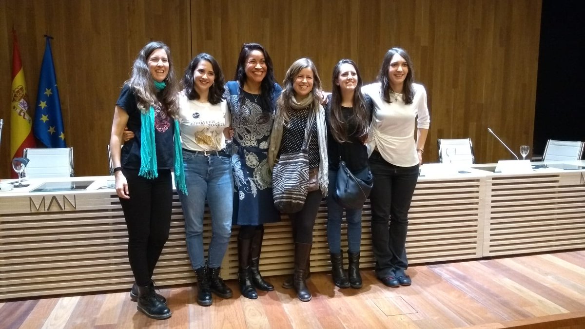 Con esta imagen ponemos el punto final a #arqueonet2019. Gracias por acudir, por participar, por debatir, por compartir...
Siempre es un placer desvirtualizarnos, ¡aunque sigamos viéndonos en las redes!

#congreso #difusion #arqueologia #patrimonio #cultura #sociedad #gracias