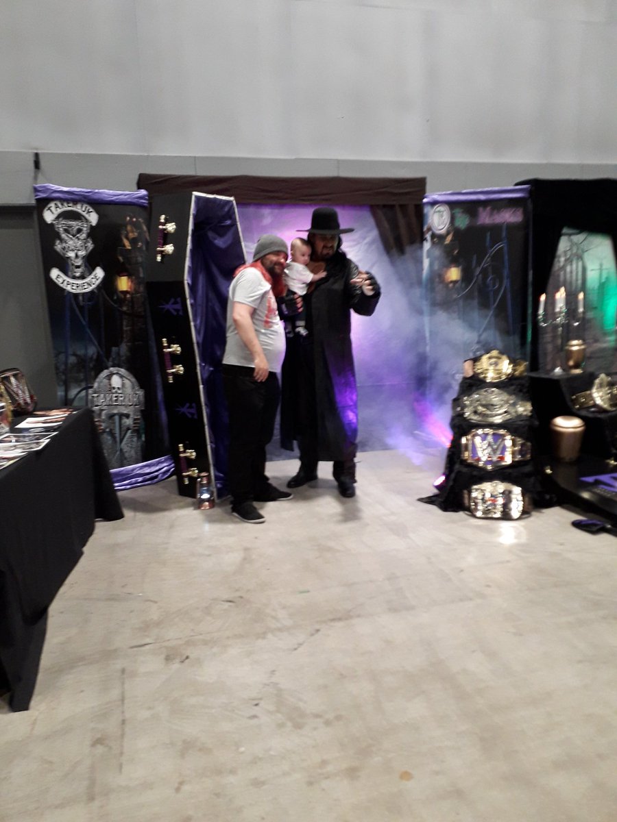 WWEOLDSCHOOL's tweet image. Some more photos from today!! 😍😍🤘🤘😁😁 #Wrestlingfamily #Dayoutfun @FtloWrestling