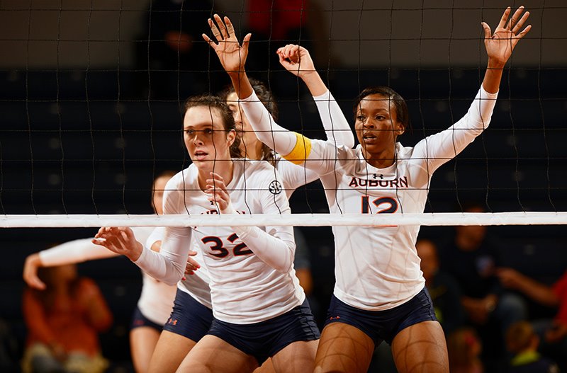 MyaNoelWood1's tweet image. Thanks to Auburn Volleyball for the camp invite. I am so excited to be able to show my talent at the camp. #WarEagles #TopSelectVolleyball #ExcelSpeedTraining #VolleyballLife