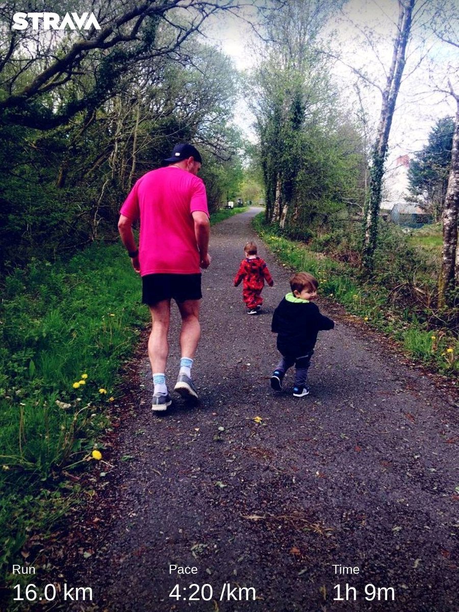 A lovely and chilled 10 mile run through #StormHannah today. Was joined my Tommy and Seb for the middle km! Thanks guys. <a href="/UKRunChat/">UKRunChat</a> @This_Dad_Runs