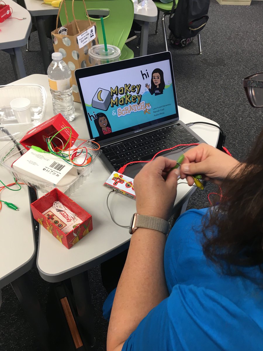 teach3tech's tweet photo. This. Session.  
I could not LOVE it more💕
MAKE(y)², Create, Innovate! with @RCrail5 @Inst_CoachMesa
https://t.co/4ubOAhvnLi   @SVUSDedtech #SVUSDedtech #SVinnovates @SVUSDSchools https://t.co/eu2cFZApIs