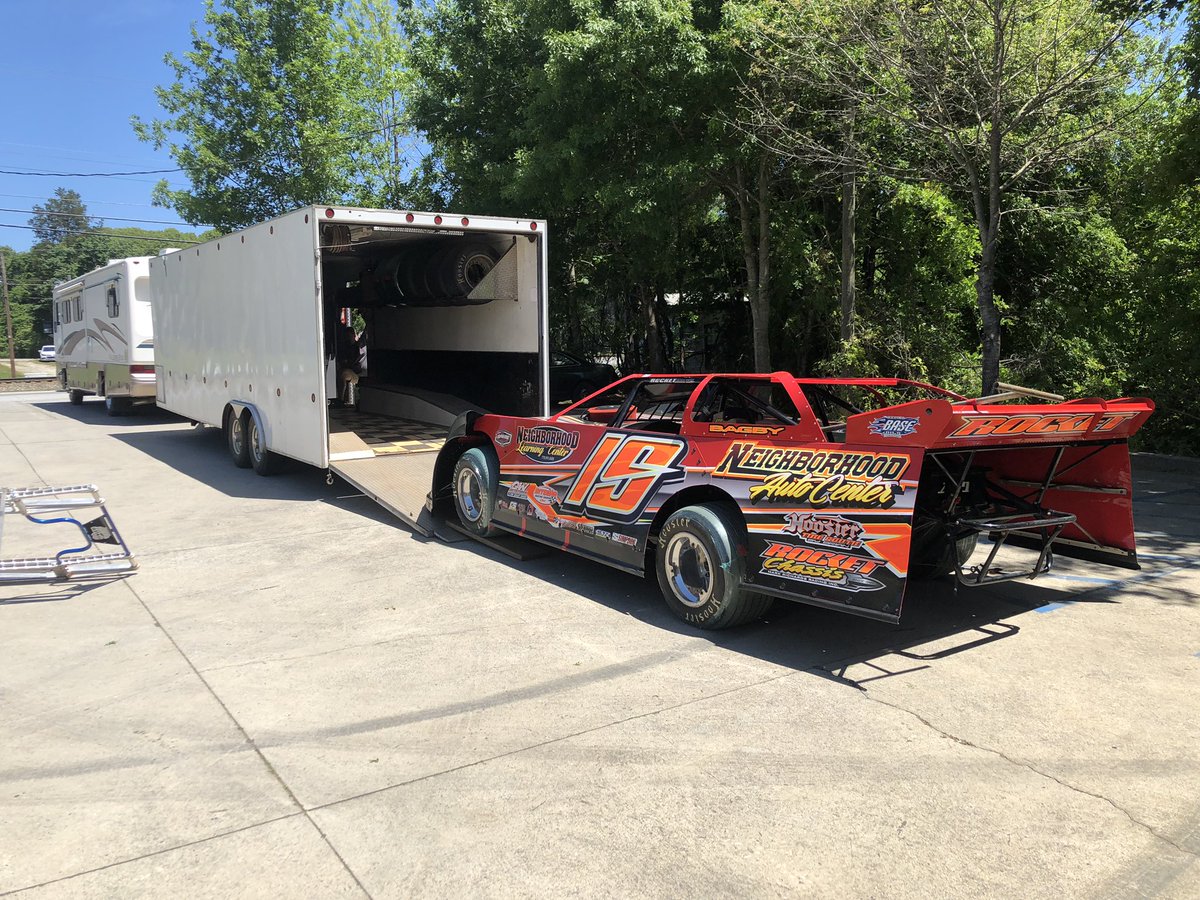 LandonBR19's tweet photo. @DixieRomeSpdwy tonight! Hoping we can get this @Rocket_Chassis back in victory lane! Thanks to everyone who makes this possible! #LBR19 https://t.co/cXRFWSbzB8