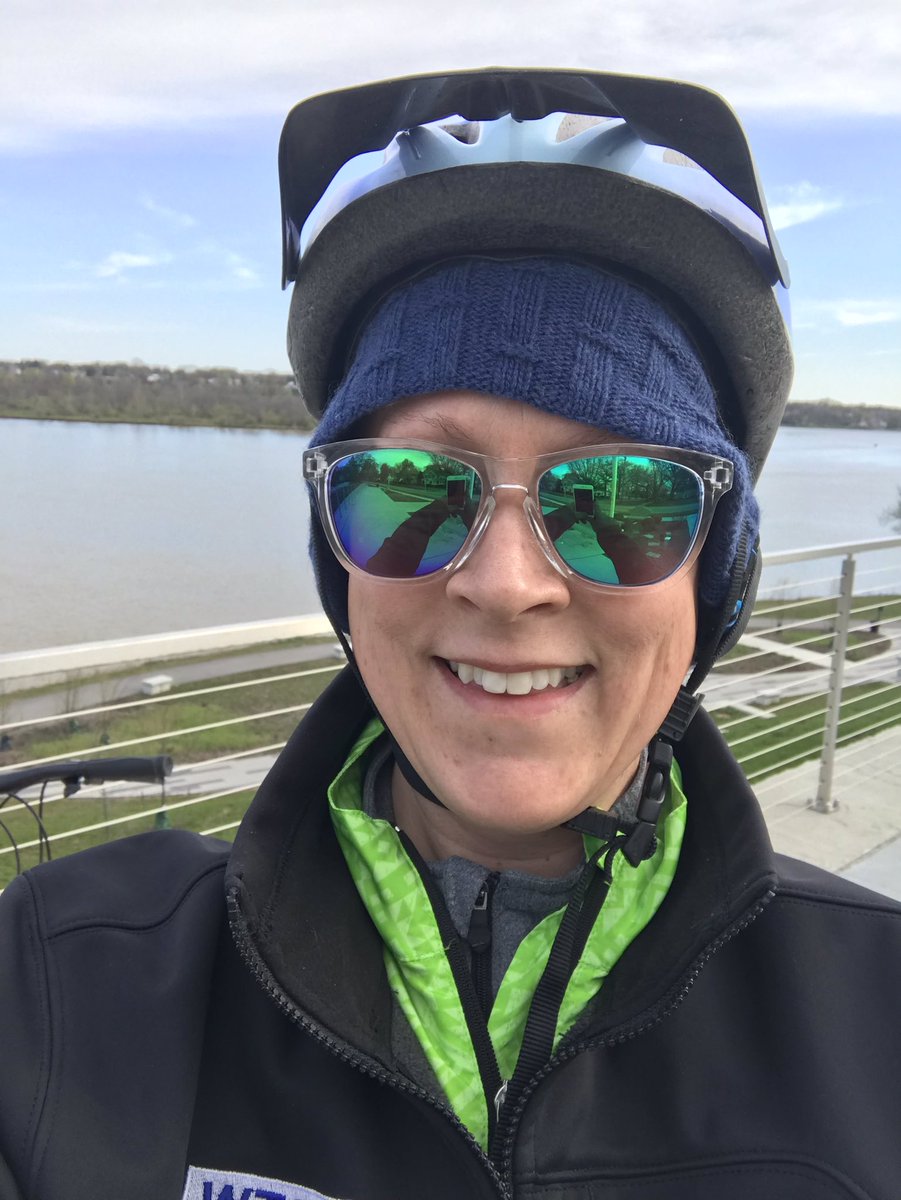 victorialdugger's tweet image. Taking advantage of the sunny day while it lasts! #BIKEBIKEBIKE #exercisemore