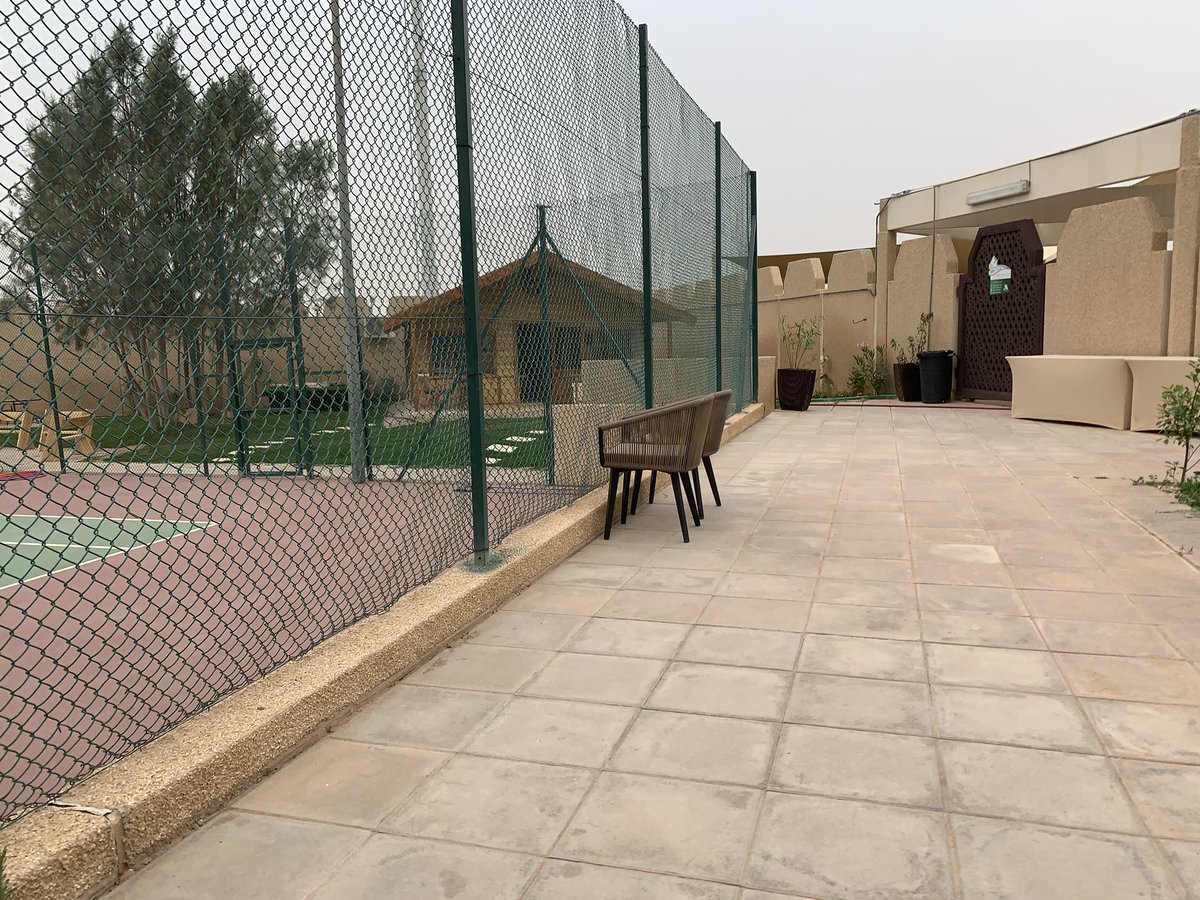 AlyaemniAsmaa's tweet photo. استمتعي بالأجواء العليله خارج ضوضاء المدينه ومارسي رياضتك المفضلة# التنس_يجمعنا @tennis_homeKSA https://t.co/Cxwa3OlMY0