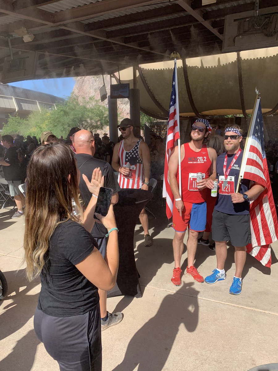 jayjayGoFast's tweet photo. I was really surprised that there was a complimentary beer and after #PatsRun2019 - that was cool 😎 https://t.co/g2ThnqI3le