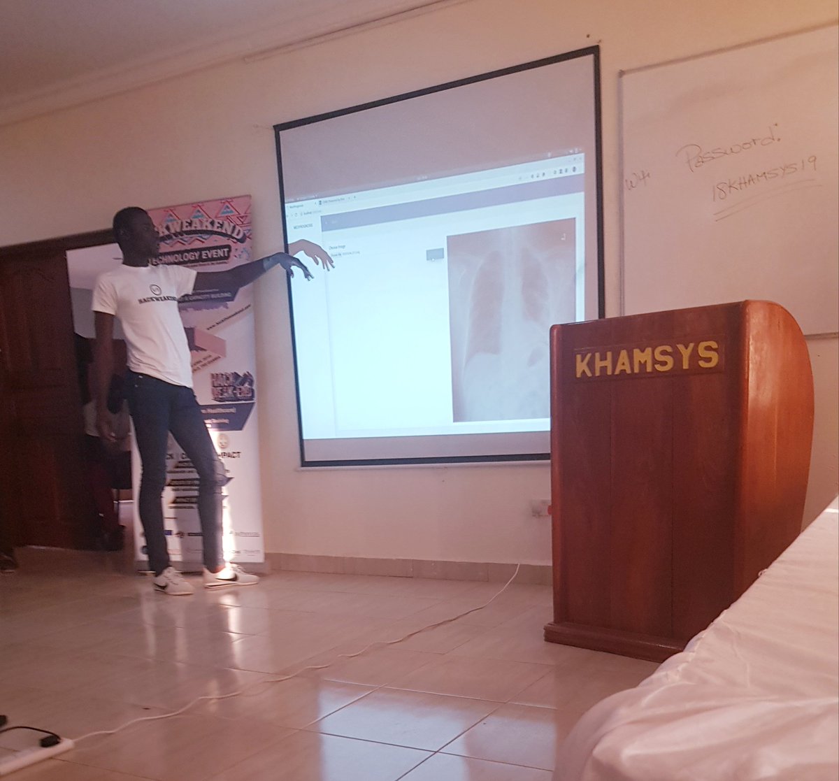hackweakend's tweet photo. Presenting now at the #HackWeakEnd2019 pitching competition is #Team_MedPrognosis on their project: #MedPrognosis
Which will help radiologist make diagnosis.
@DrKebsun
@WHO https://t.co/sj6vHm7fGe