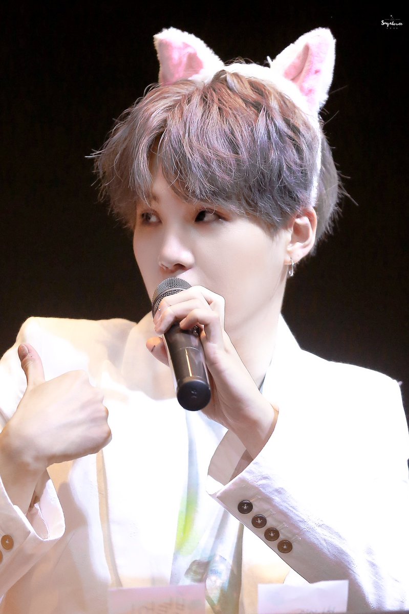 BTSBighitTwt's tweet photo. @BTS_twt @BTS_jp_official @bts_love_myself @SuperStarBTStwt @BigHitEnt 190427 SoundWave Fansign #SUGA
Our Powerful Rapper Yoongi 🍀💞
#fansignbts #yoongi
#BBMAsTopSocial BTS @BTS_twt https://t.co/4LkLBG61nW