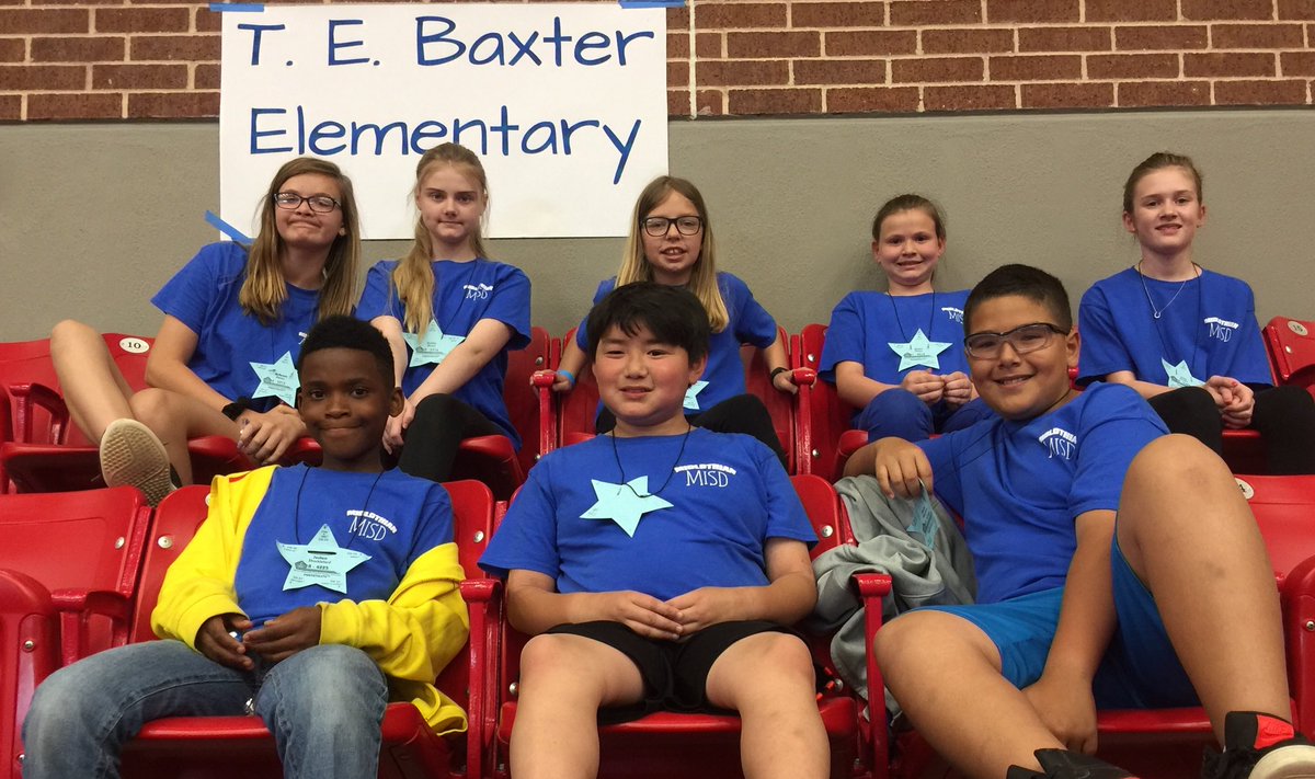 rhondabyler's tweet photo. Super proud of our Baxter pentathletes!  They have shown great sportsmanship all day! Getting ready to start the last game. #misdproud #misdhappy https://t.co/H9vP7u5EbO