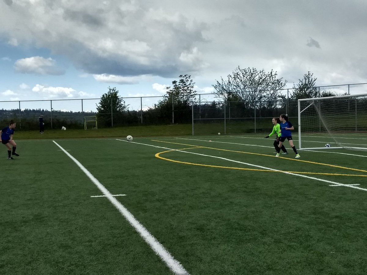 SoundFC_G07A's tweet photo. Warming up before quarterfinals vs Seattle United. #WeAreSound https://t.co/XVDgLfUHe5