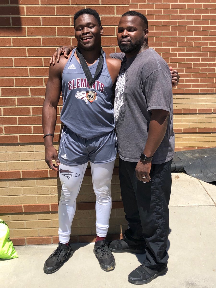 LadyColtsHoops's tweet image. Clements 100m medalist Jarrice Pryor and his dad, Coach Pryor ⁦⁦@ClementsHighAL⁩