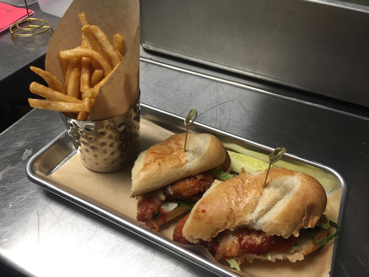 TFEATS's tweet photo. One of my personal favorites this year is the Chicken Parmesan Sandwich from @RedRabbitMN! Make sure to try one up in Bat and Barrel--so delicious! #TasteOfTargetField #TwinsTerritory #BatAndBarrel #DelawareNorth https://t.co/eem3zxa1B5