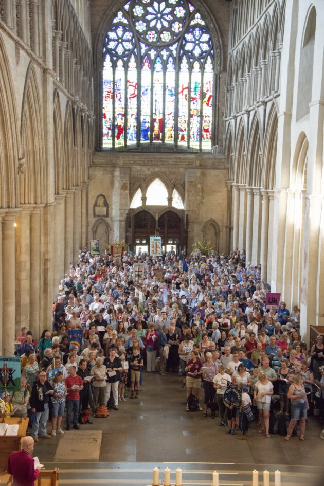 MikeNaylorradio's tweet photo. Join me Sun 6-9am @BBC3CR:
Easter Pilgrims @StAlbansAbbey @diostalbans @stmarkshitchin @ziamarieprice @StNicsChoirHarp 
@rachywakey  
Persecution of Christians @ReleaseInt Vigil for Sri Lanka in #MK
Runners in @LondonMarathon @Janetbinns @bluntphil https://t.co/RBJ5T0FfZi