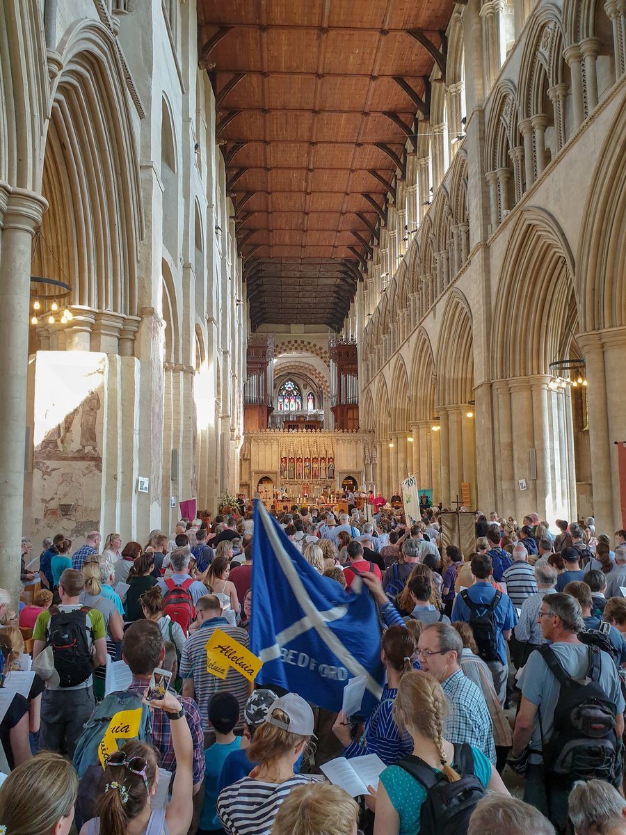 MikeNaylorradio's tweet photo. Join me Sun 6-9am @BBC3CR:
Easter Pilgrims @StAlbansAbbey @diostalbans @stmarkshitchin @ziamarieprice @StNicsChoirHarp 
@rachywakey  
Persecution of Christians @ReleaseInt Vigil for Sri Lanka in #MK
Runners in @LondonMarathon @Janetbinns @bluntphil https://t.co/RBJ5T0FfZi