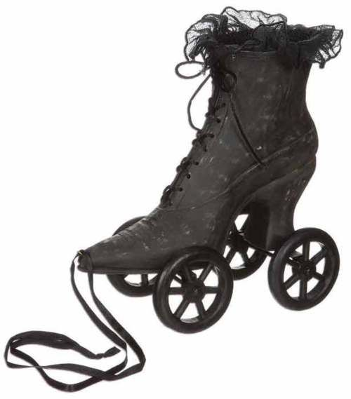UnnusSystems's tweet photo. Patines de la época victoriana.
#Historia #History #Retro #vintage #sports #Deportes #Tecnologia #Ciencia #TBT #picoftheday #Medicina #GirlsFirst2019 #girls #weekend #FinDeSemana #FotoDeLaInfanciaChallenge #photography #Nikon #canon #libros #books https://t.co/tQS9Hg4YBu